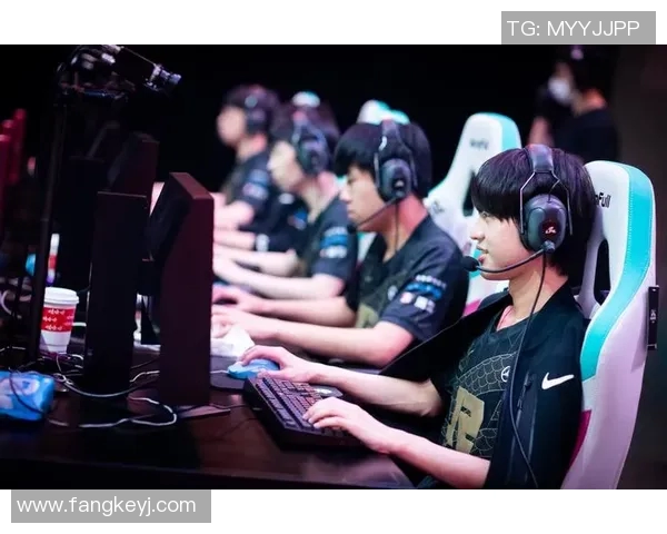 S15电竞总决赛热议RNG在王者荣耀中的耐力变革与战术创新分析
